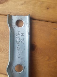 Петля капота левая на Volkswagen Tiguan 5N1,5N2  - купить на сайте объявлений Армавир онлайн