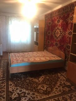 Сдаю 2х комнатную квартиру, 45 м кв., 4/5 эт.  Армавир