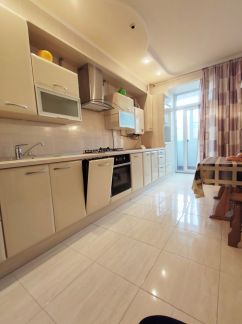 Сдам 3х-комнатную квартиру, 100 м кв., 1/6 эт.  - купить на сайте объявлений Армавир онлайн