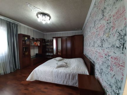 Дом 130 м кв. на участке 5 сот.  Армавир