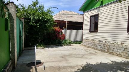 Дом 55 м кв. на участке 15 сот.  Армавир