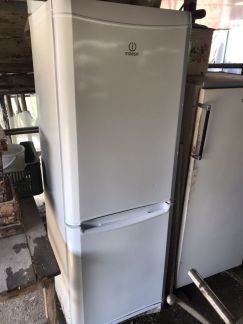 Холодильник Indesit  - купить на сайте объявлений Армавир онлайн