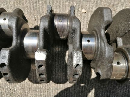 Коленвал ваз двигателя 21083  Армавир