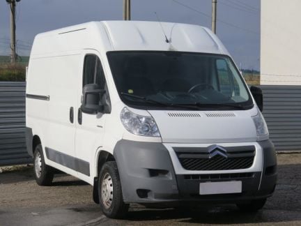 Грузоперевозки и грузчики  Армавир